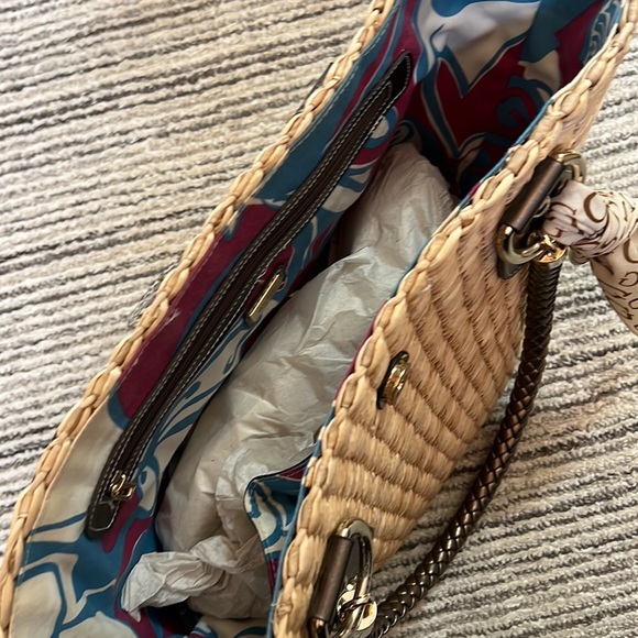 GUESS purse - Picture 4 of 7